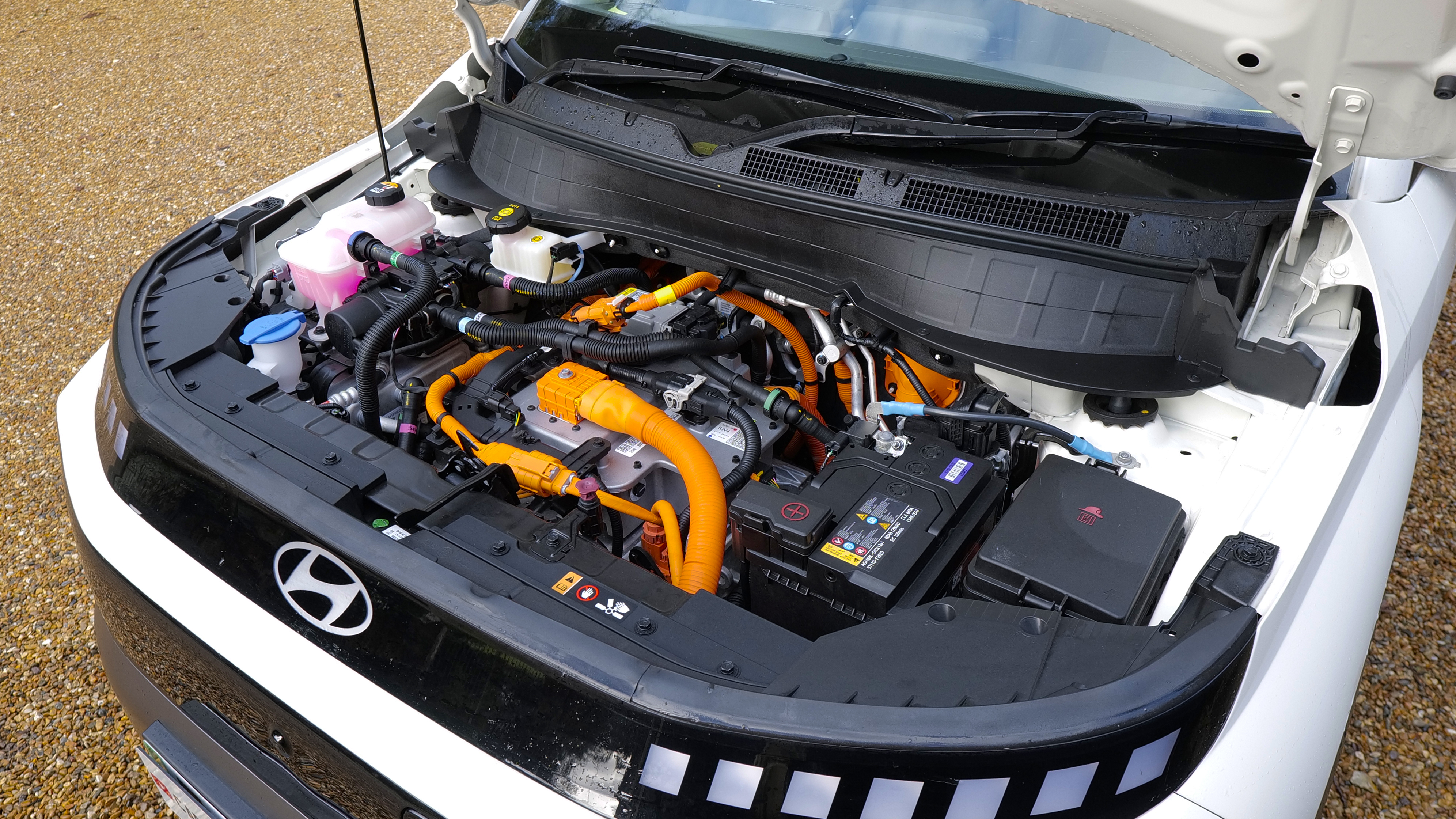 HYUNDAI INSTER ELECTRIC HATCHBACK 85kW Cross 49kWh 5dr Auto
